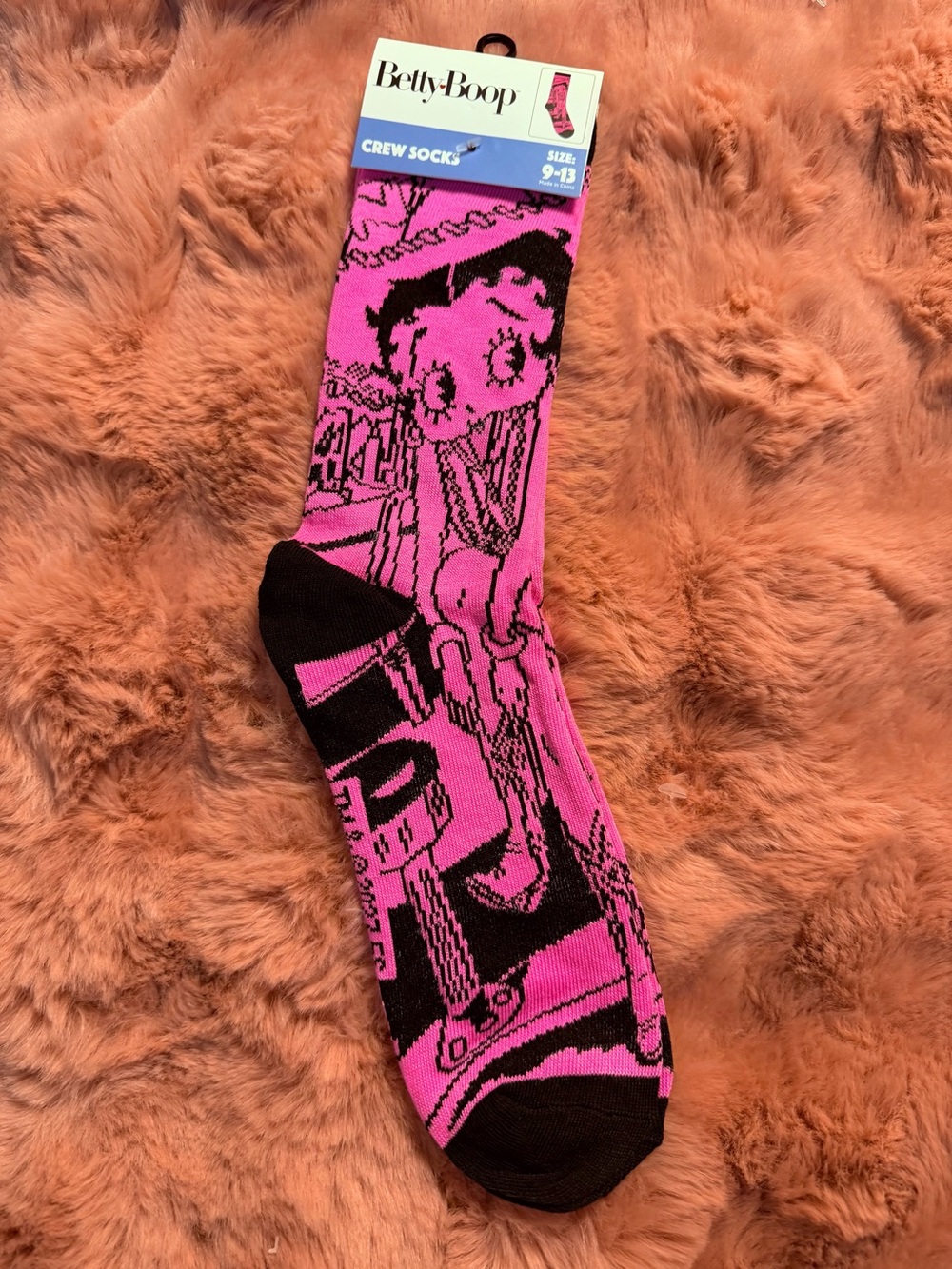 NWT Betty Boop Pink Black Comic Crew Socks Size 9-13 Retro Y2K